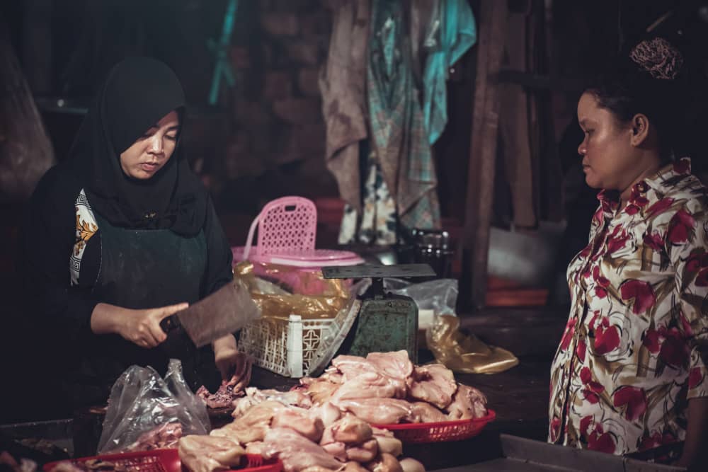 Meat sellers Phnom Penh street Photo Tour