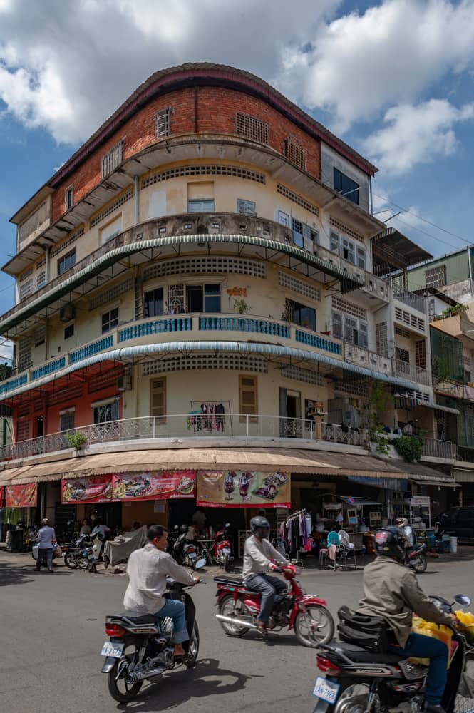 Baby Phnom Penh street Photo Tour