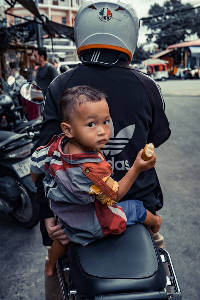 Truck offloading Phnom Penh street Photo Tour