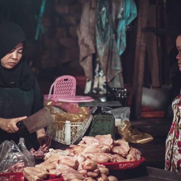 Cutting meat