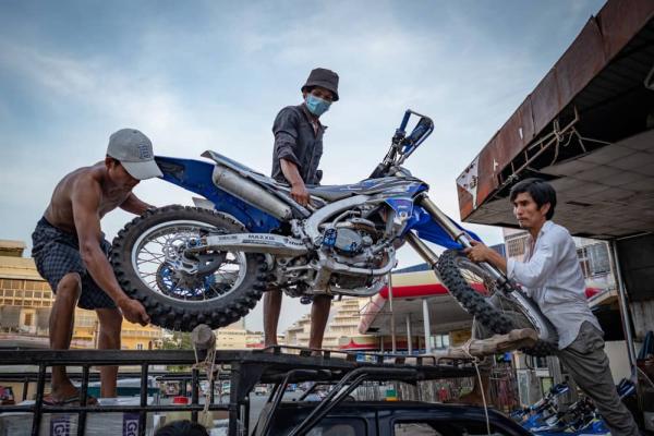 Motorcycle unloading
